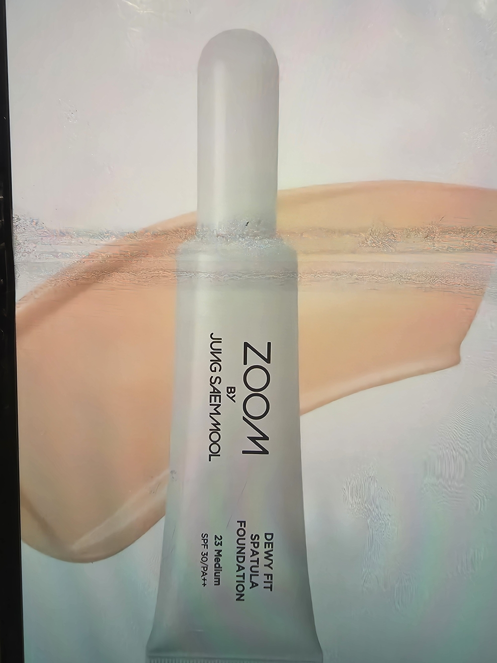 Zoom By JUNG SAEM MOOL Dewy Fit Spatula Foundation - 23 Medium SPF30/PA++